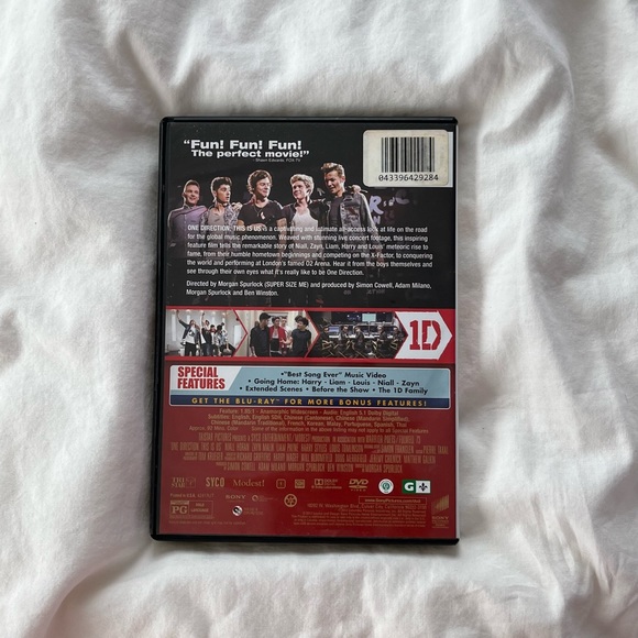 One Direction This Is Us DVD - Picture 3 of 7